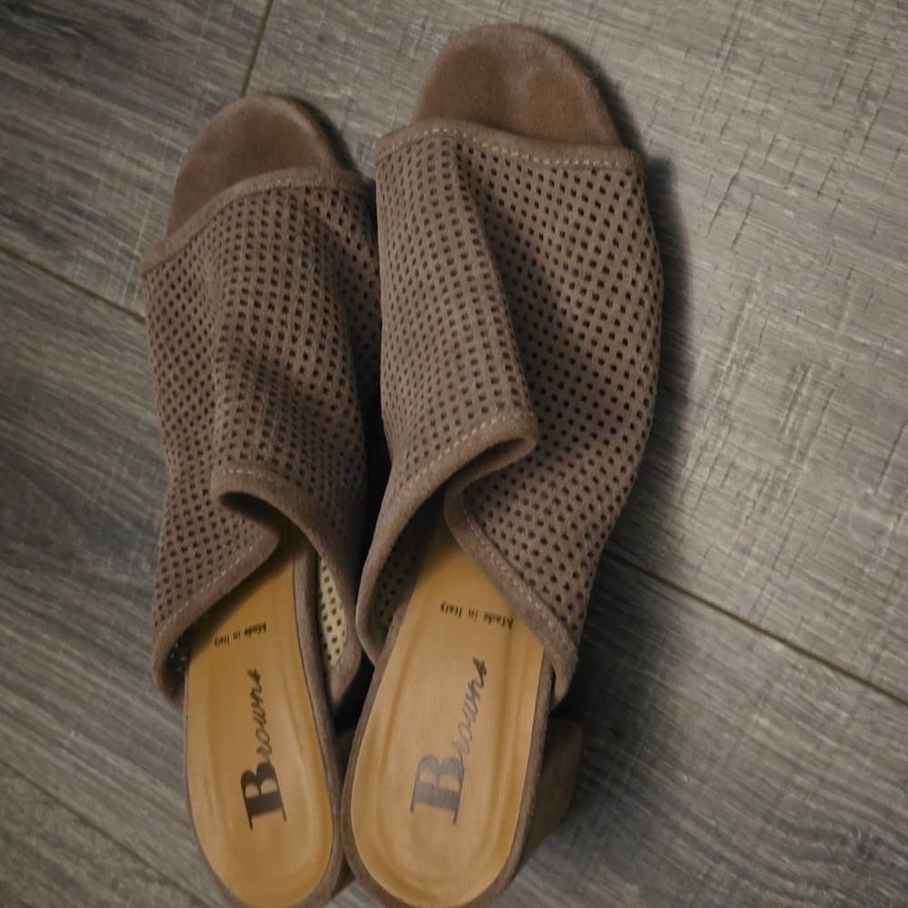 Browns Suade Mules. LIKE NEW used condition. Size 10.